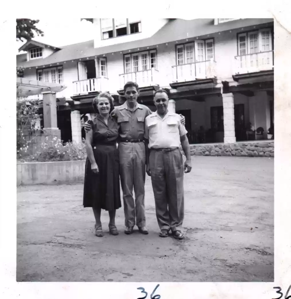 Mr. & Mrs. Seelig & Bob Alice Texas (36)